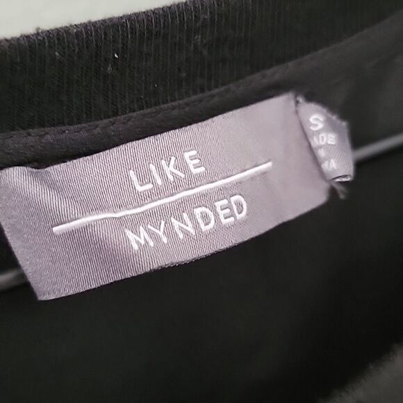 Wolf Print Short Sleeve Top Small - Picture 5 of 5